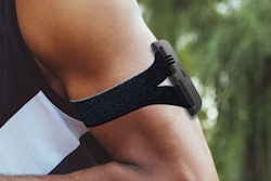 Kenzen%20smart%20patch%20on%20arm