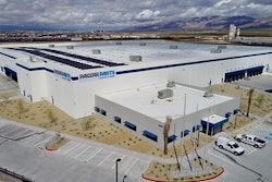 PACCAR Parts’ new state-of-the-art distribution center in Las Vegas, Nevada. Servicing dealers in the Southwest United States and Northwest Mexico, the new 250,000 square-foot parts distribution center (PDC) is three times the capacity of its predecessor built in 1995.