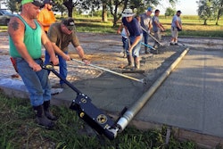 Curb Roller Eel Screed 2