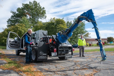 RoadPrintz Inc.'s robotic pavement marking machine can reportedly apply hot paint more quickly and more safely.