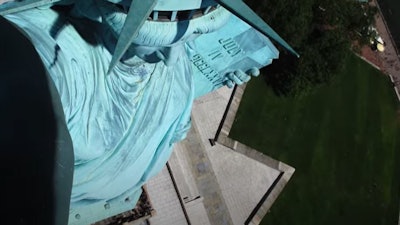 Stature of Liberty time lapse