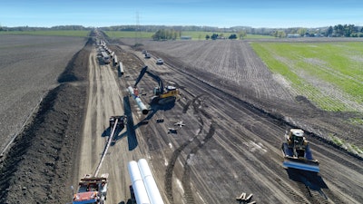 The company owns 100% of its fleet, which includes approximately 25 40-ton excavators, 40 vacuum lifts, 90 vacuum shoes, 216 tractors and 225 pole trailers.