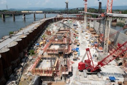 U.S. Army Corps of Engineers and Shimmick construction crews construct monoliths for a new navigation lock as part of the Chickamauga Lock Replacement Project.