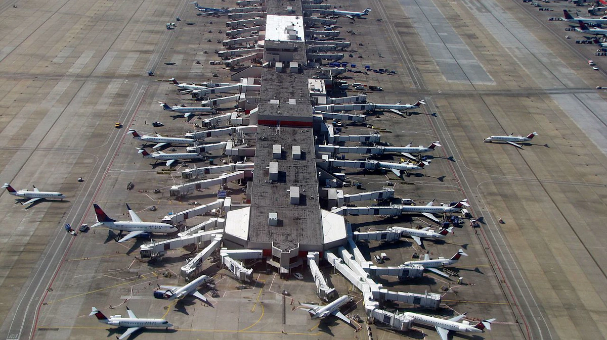 Atlanta Hartsfield-Jackson International Airport Revamps Runway | For ...