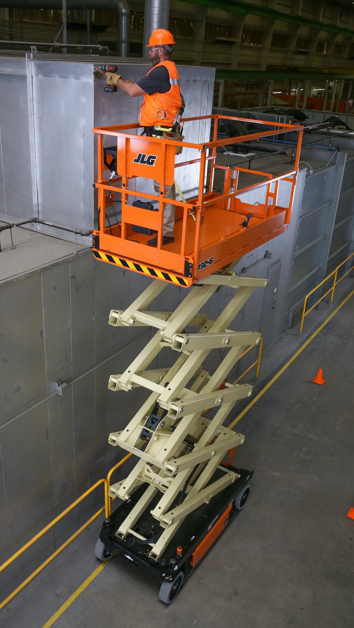 JLG R2632 and R3246 Scissor Lifts From JLG Industries Inc. For