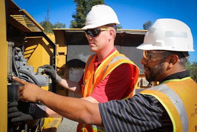 bidadoo inspects the equipment and generates condition reports before it is listed online.