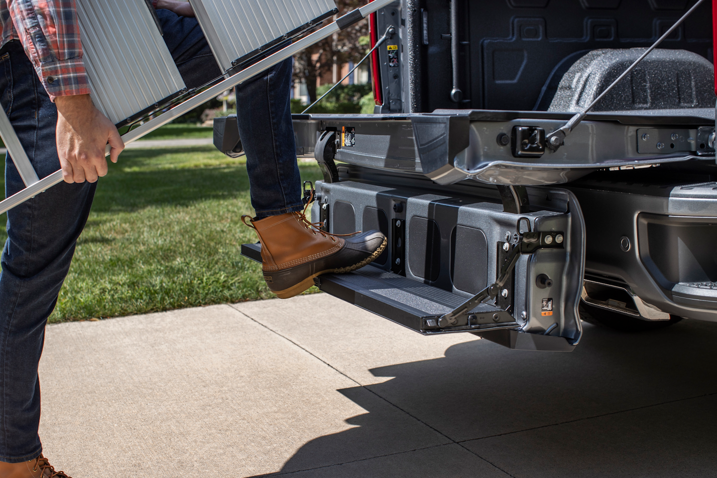 2021 Chevrolet Silverado 1500 Adds Multi Flex Tailgate And Trailering Enhancements For Construction Pros