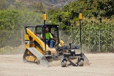 Caterpillar offers a grading solution that consists of a Caterpillar CTL and box blade attachment equipped with Trimble Earthworks GO technology. This simplifies setup and operation.