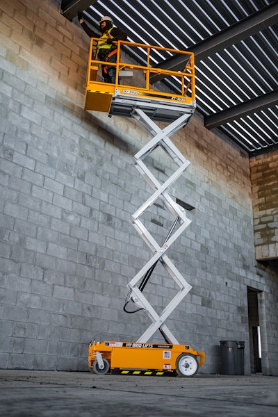 The ZT-1630 is part of Hy-Brid Lifts’ Zero-Turn Series. This series’ innovative point-and-go-style drive provides improved maneuverability in confined spaces. Like all Hy-Brid Lifts models, the ZT-1630 is certified by American ANSI A92.20 and Canadian CSA B354.6 standards.