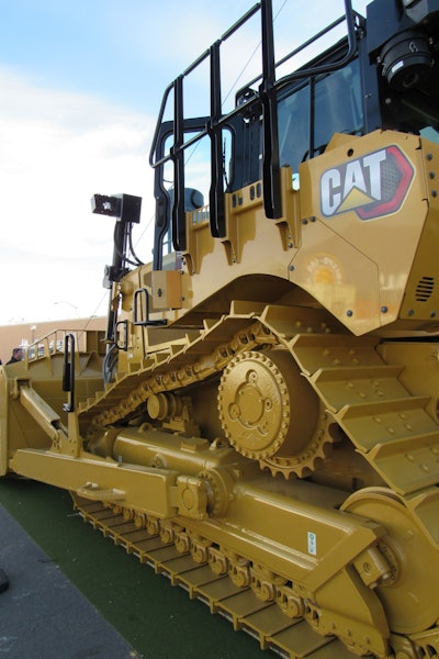 Prominent manufacturers are focusing on introducing new products in order to broaden their customer base and gain a competitive edge over other players. One example is the Caterpillar D7 dozer, launched in early 2020.