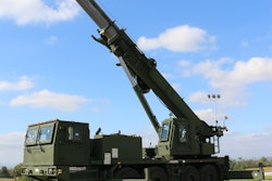 Manitowoc Starts Deliveries Of Grove Gmk4060 Hc All Terrain Cranes To The Army 07
