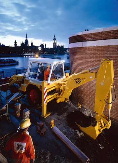 1977 - The JCB Mk III backhoe loader range is introduced