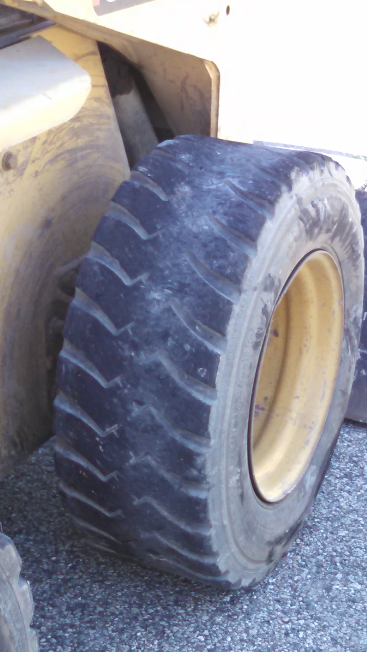Tyre valve damage and MOT query - Tyres & Wheels - BRISKODA