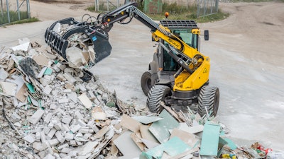 The Mecalac AS900tele Swing Loader