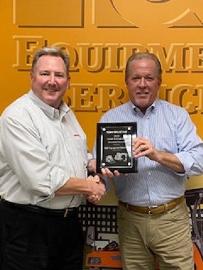 From L to R: Hampton Wideman, southwest region business manager, Takeuchi, and Bobby Slay, senior VP of construction, H&E Equipment