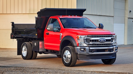 Class Straddling Ford F 600 Tows And Hauls More Than Any Other Super Duty Its Size From Ford Motor Company For Construction Pros Class Straddling Ford F 600 Tows And Hauls More Than Any Other Super Duty Its Size From Ford Motor Company For Construction Pros