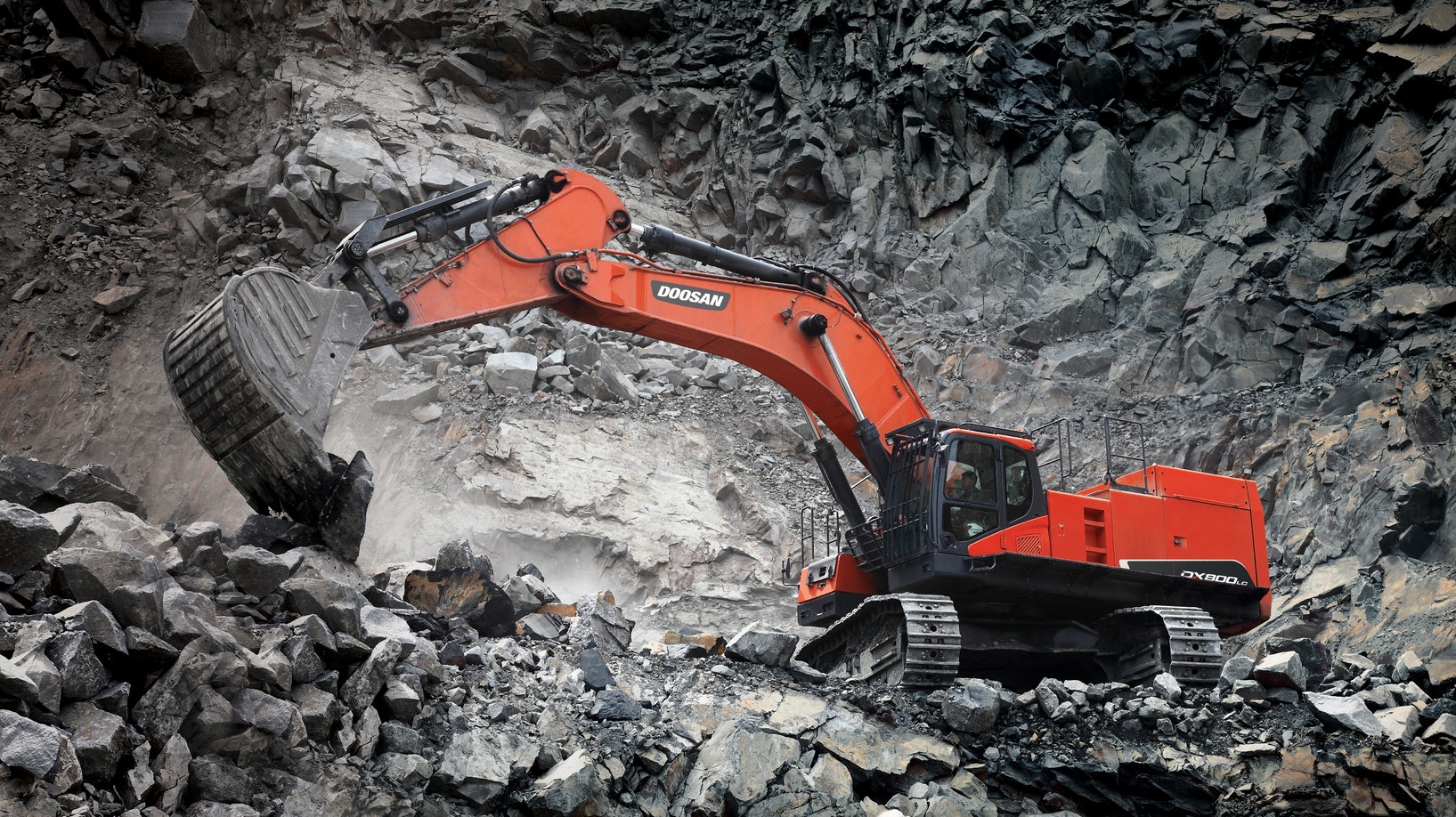 Doosan DX800LC-7 Crawler Excavator Now Available to Order Doosan DX800LC-7 Crawler Excavator Now Available to Order
