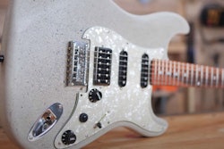 QUIKRETE Concrete Electric Guitar