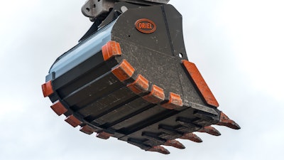 Oriel Bucket 18 2