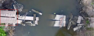 The Huangqing Bridge collapsed completely in 2009.