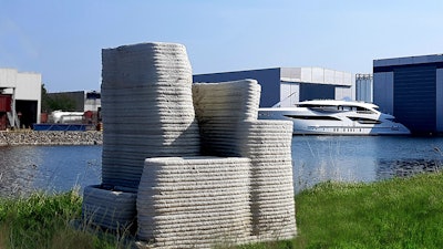 In the case of 3D printing with CyBe MORTAR, sustainability comes into effect in many different facets. For example, with this intelligent building material, artificial reefs are created for marine life. Moreover, as far as CO 2 emissions are concerned, manufacture based on it is significantly more climate-friendly than that using conventional Portland cement.