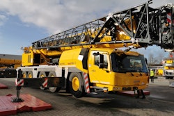 New Grove Gmk5180 1 Crane Deployed For Modernization Works At Polish Oil Refinery(4)