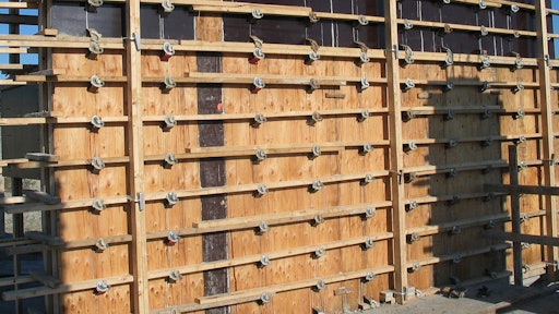 Concrete Forms: A Quick Guide to Imported vs North American Engineered Wood