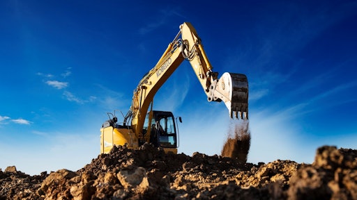 The Kobelco SK270SR is one of the excavator models which will use a Yanmar engine.