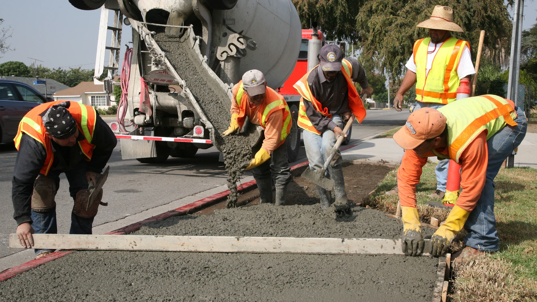 Heavy Lifting Isn't the Only Reason Behind Construction's Expensive Back Pain Problem - Vimarsana News