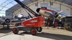 21 009 The Flight Hangar 700