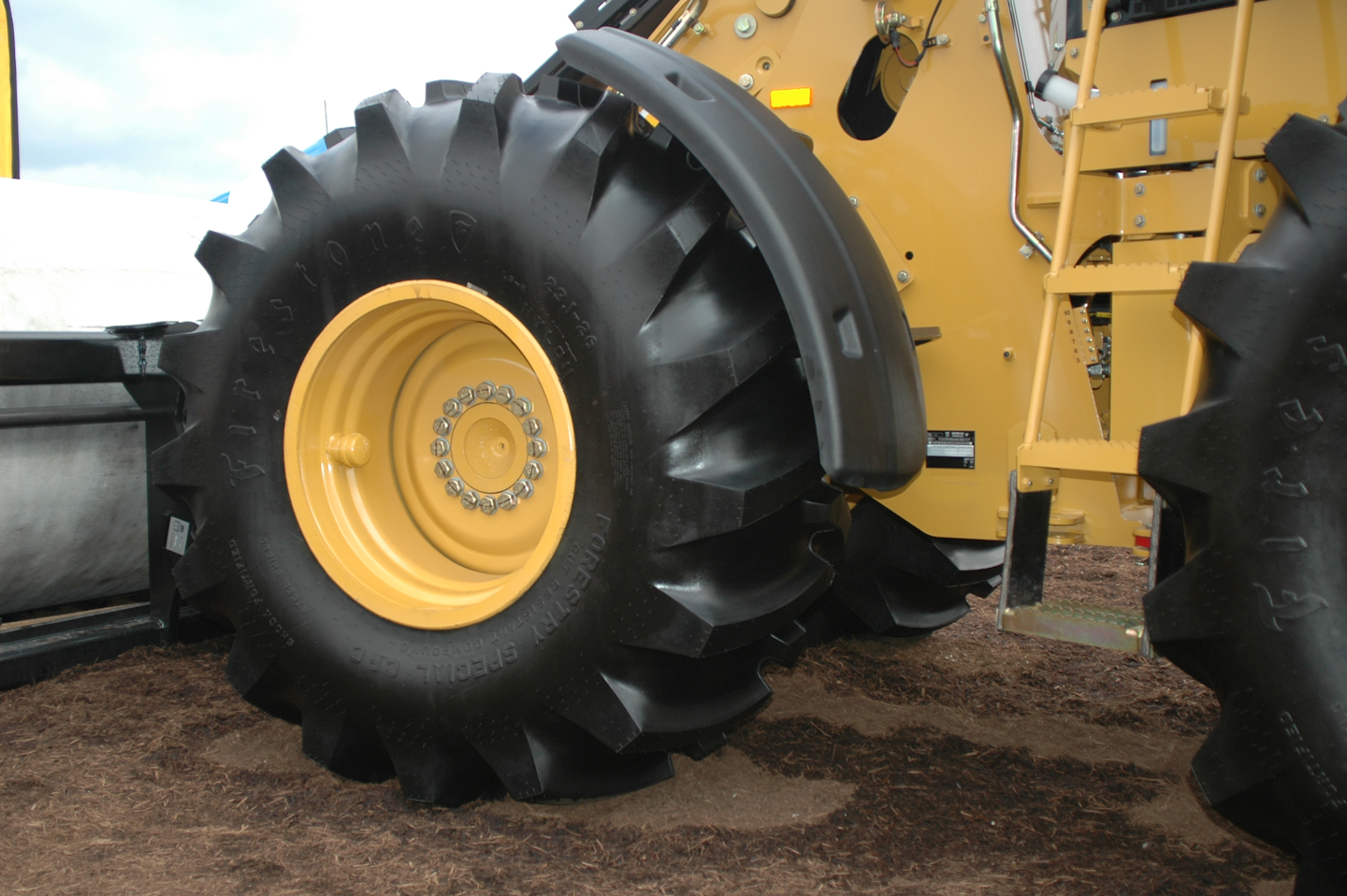 Select Wheel Loader Tires to Meet Jobsite Demands For Construction Pros