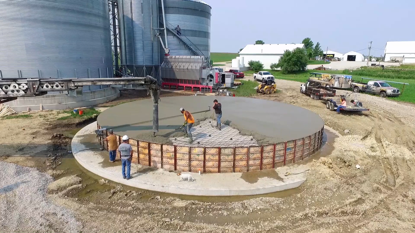 Circular Concrete Pours: Tips on Pouring a Circular Foundation for a