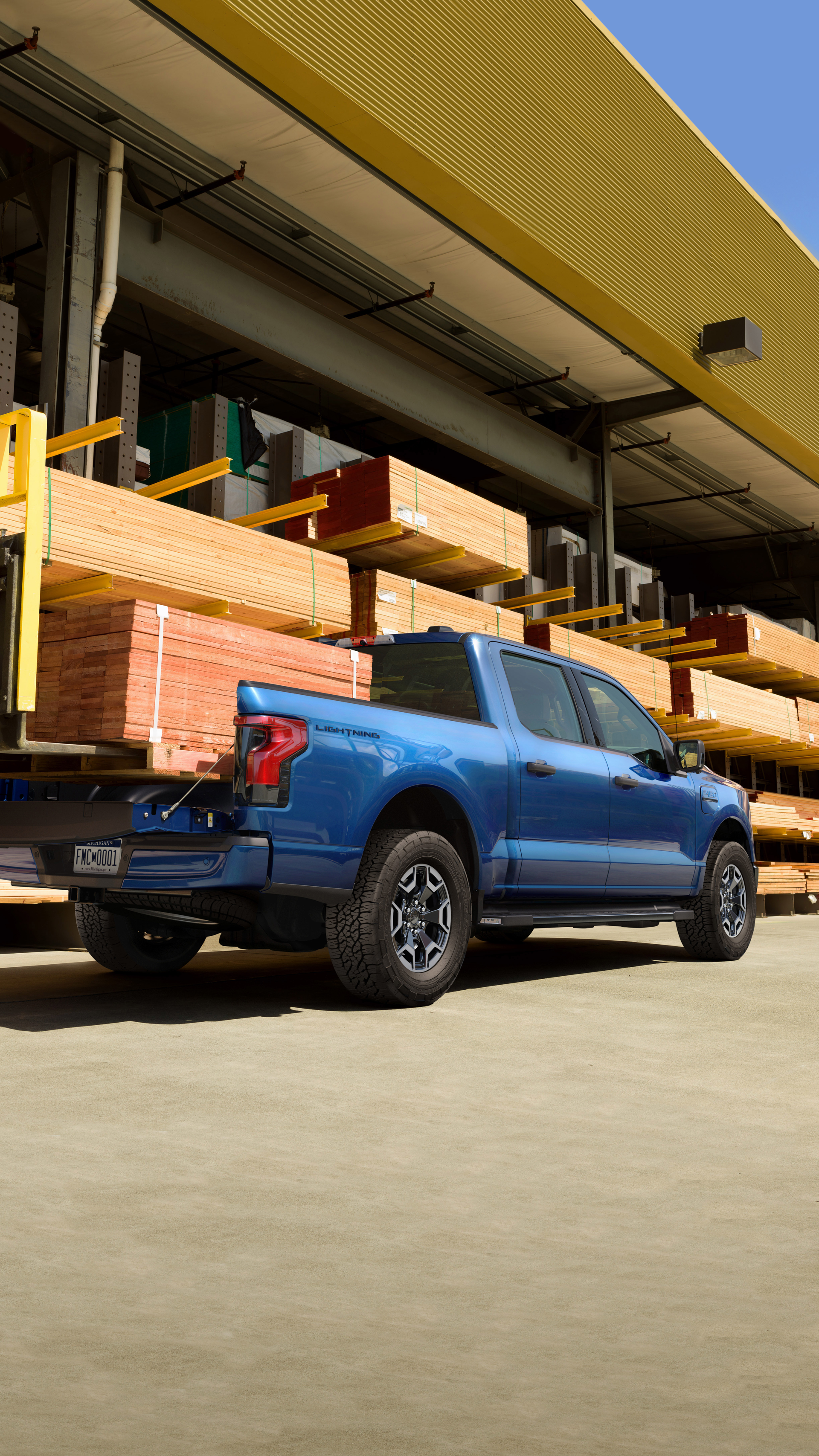 2022 small ford truck on Take A Deep Dive Into The High Performance Ford Lightning Electric Pickup For Construction Pros