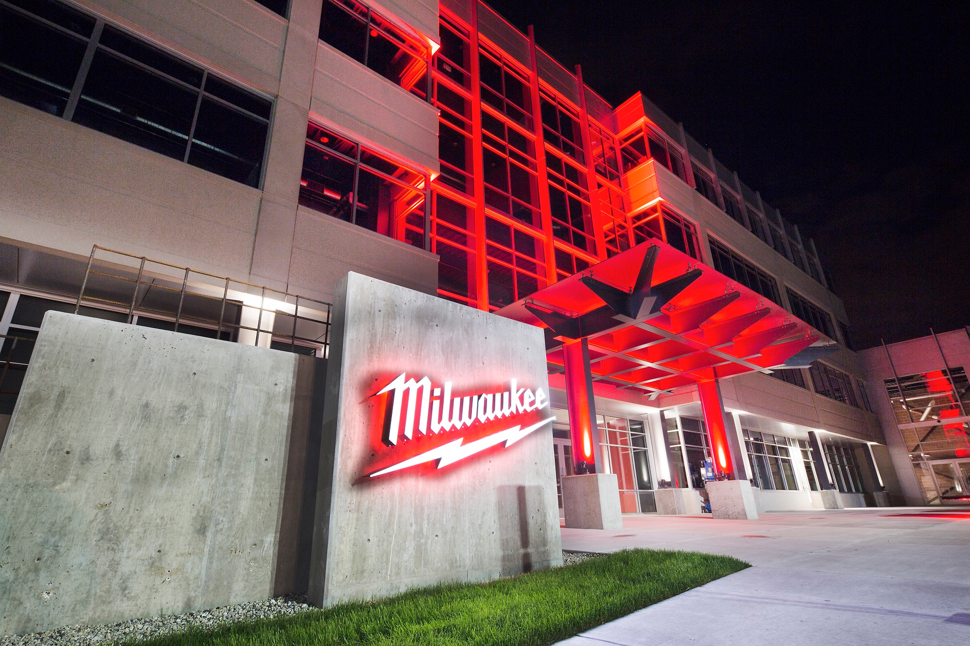 Milwaukee Tool 206M investment expect to create 1K new jobs