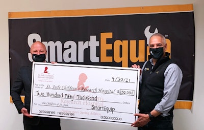 Regional Executive Director Timothy Bayly of ALSAC, the fundraising and awareness organization for St. Jude Children's Research Hospital, accepted SmartEquip’s $250,000 donation from its CEO Fernando Piñera on April 30.