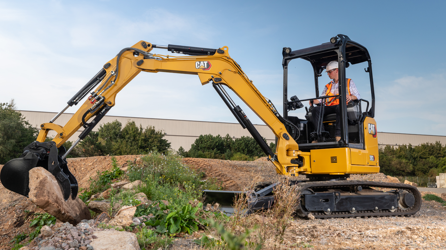Caterpillar Takes 2 7 To 3 5 Tonne Mini Excavators To The Next Gen Level For Construction Pros