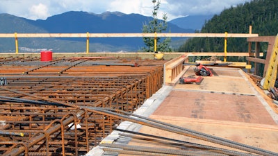 How Structural Thermal Breaks Support & Insulate Cantilevers