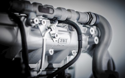 20160311 8842 Key Visual Cast Logo H Series 16 10 Hi