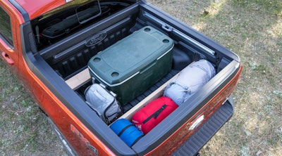 FLEXBED has been designed to give customers organization and storage solution flexibility to secure cargo, while accommodating Ford accessories and creative DIY solutions.