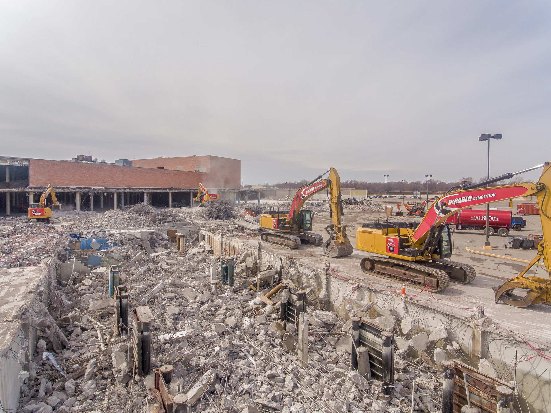 Top 10 Construction Stories This Week: DeCarlo Demolishes a 1959-Vintage Sears Store - Vimarsana News