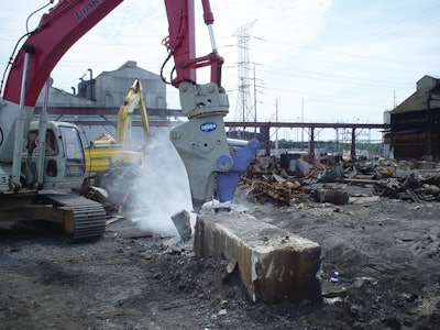 Shears and processors are high maintenance attachments. Maintenance intervals are a guideline because the severity of the application and operation may require additional and increased scheduled maintenance.