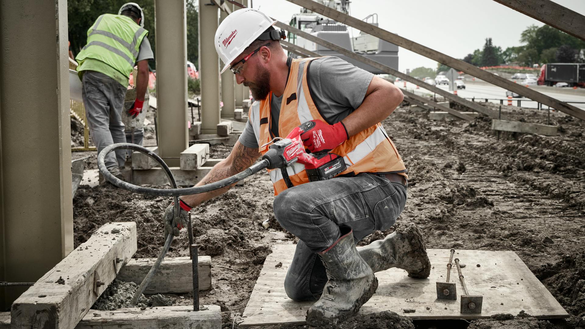 Milwaukee M18 Fuel Concrete Pencil Vibrator From Milwaukee Tool Corp For Construction Pros
