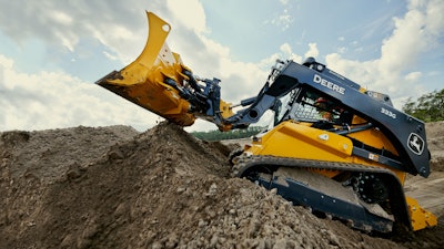 The John Deere SmartGrade 333G compact track loader is the industry’s first fully integrated 3D grade control solution on a compact track loader. This solution installs and integrates precision 3D grade control technology at the factory while maintaining the existing versatility and productivity capabilities of the existing John Deere 333G CTL.