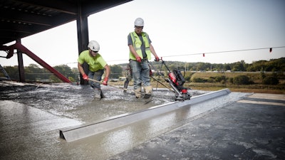 Milwaukee MX FUEL Vibratory Screed