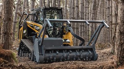 The RT-135/RT-135 Forestry builds on the powerful foundation of the RT-120, delivering 10% more horsepower and the highest hydraulic flow of any compact track loader.