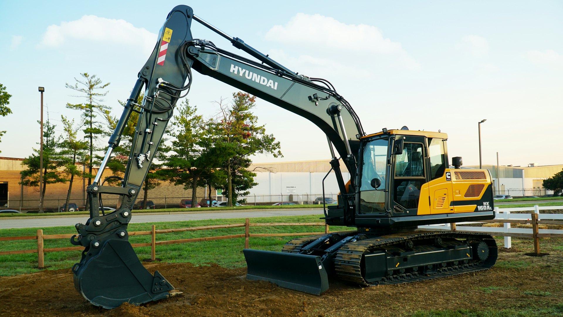 Hyundai Construction Equipment Debuts Mid-sized Suited Applications | For Construction Pros