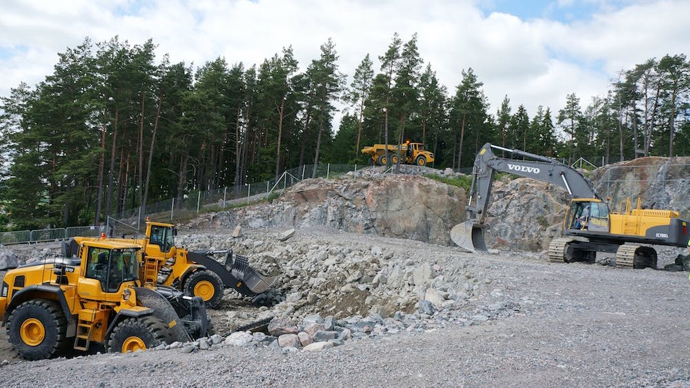 Excavators over 10 tonnes are responsible for around 46% of the total CO2 emissions by construction equipment, making it crucial that zero-emissions solutions are developed for large machines.