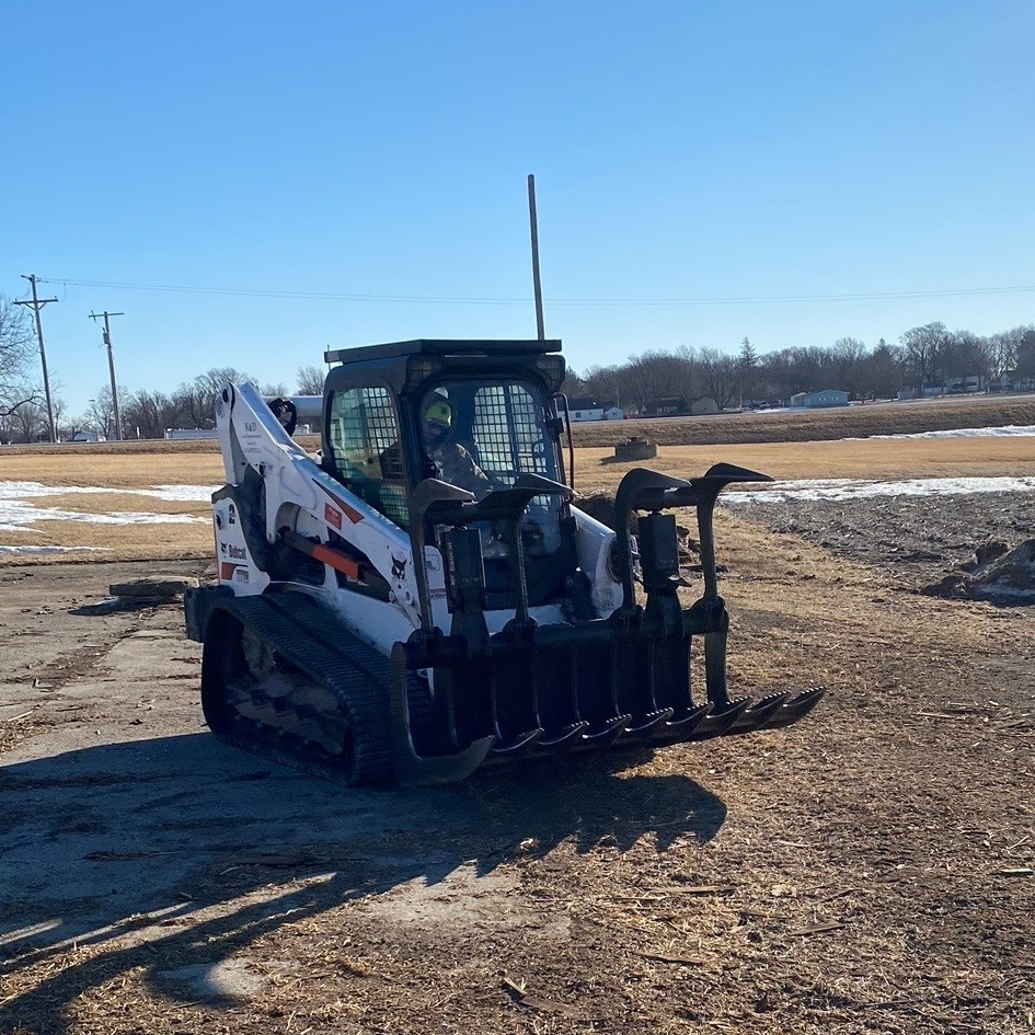 Compact Track Loader Helps Land Improvement Company Conserve Business