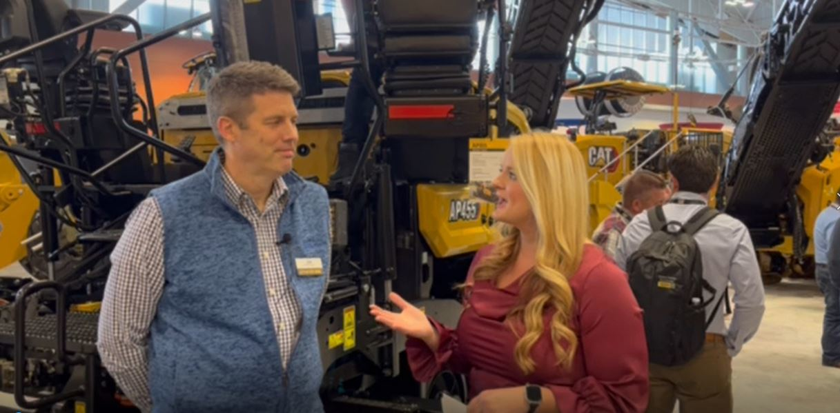 Caterpillar Asphalt Paver