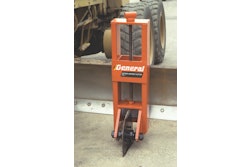 The 190M installs on most standard motor grader moldboards or dozer blades. One stationary jaw and one vertically adjustable jaw can accommodate variable clamping heights from 13 to 28 inches in height